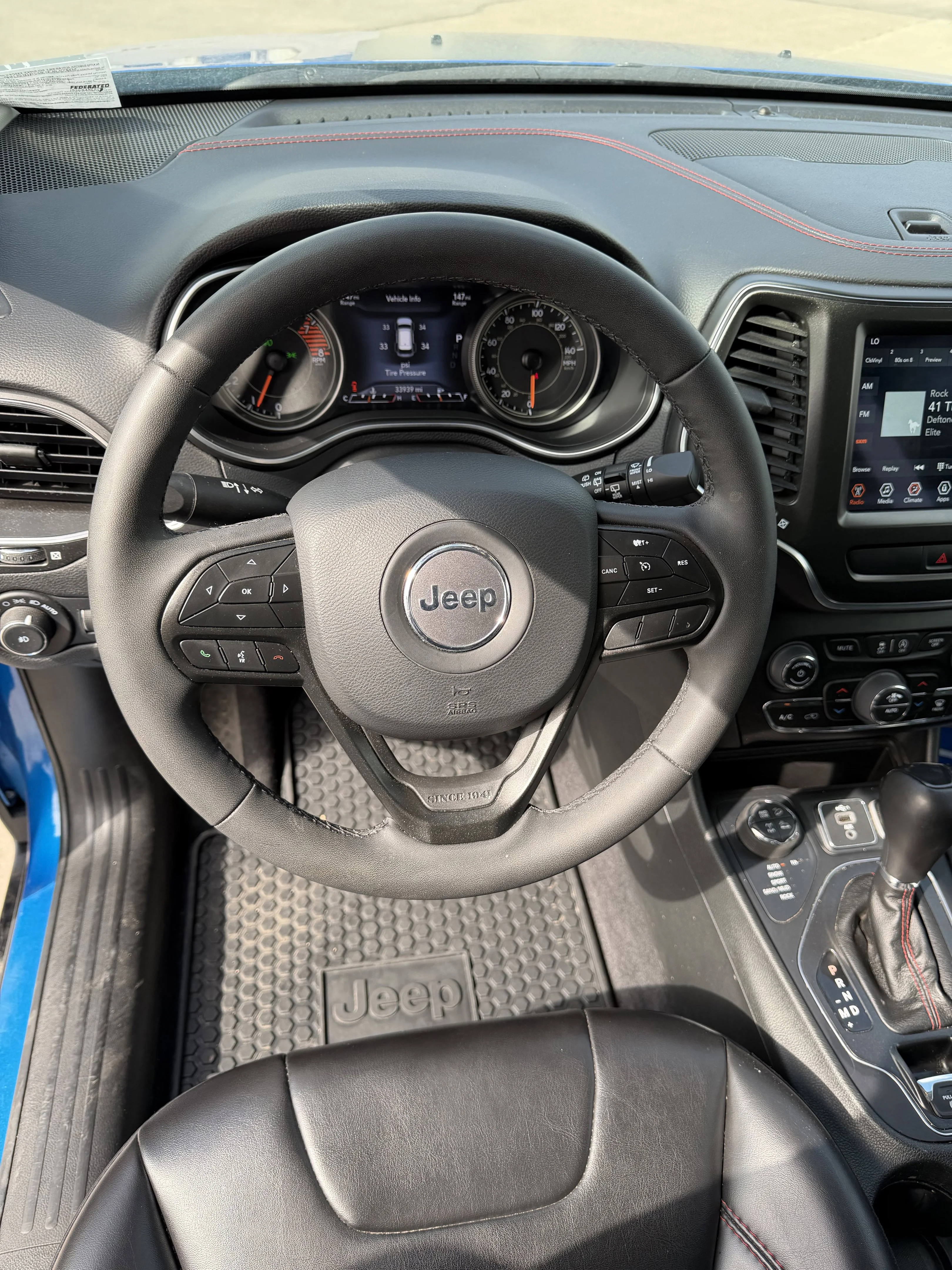 Used 2022 Hydro Blue Pearlcoat Jeep Trailhawk image 16