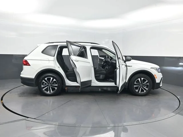 Used 2022 White Volkswagen 2.0T S image 43