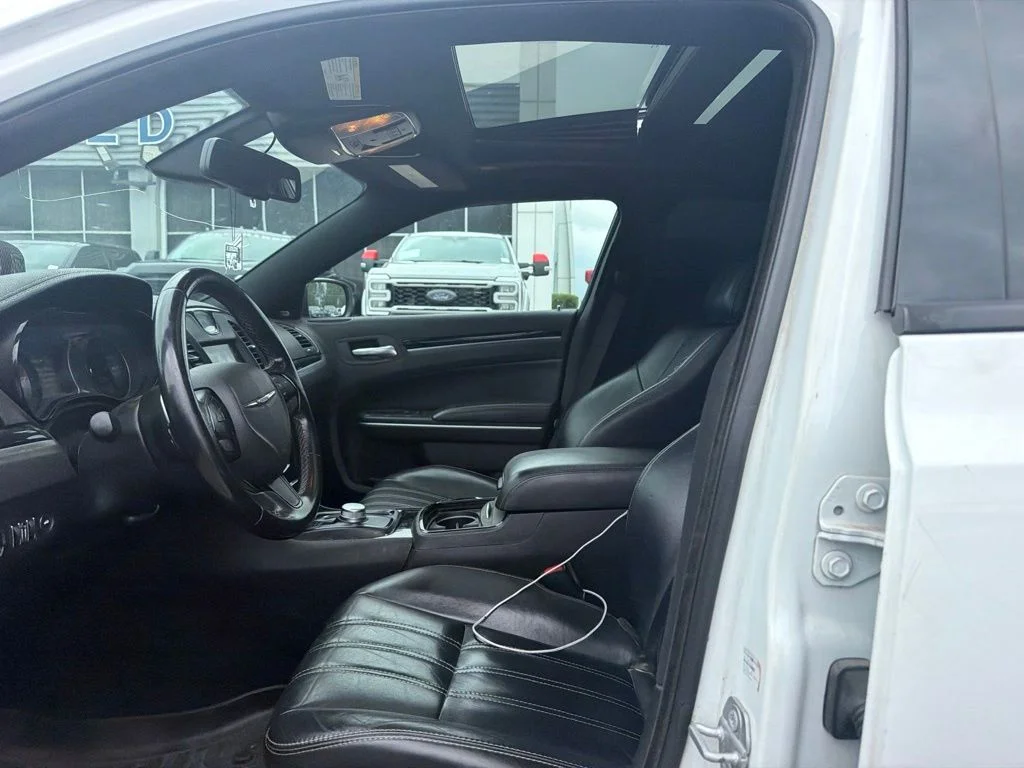 Used 2019 White Chrysler S image 5