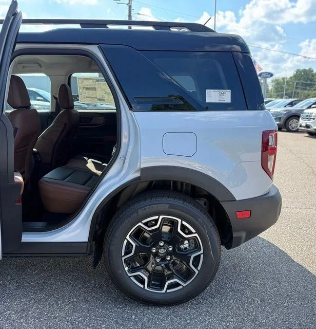 New 2026 White Ford Outer Banks image 28