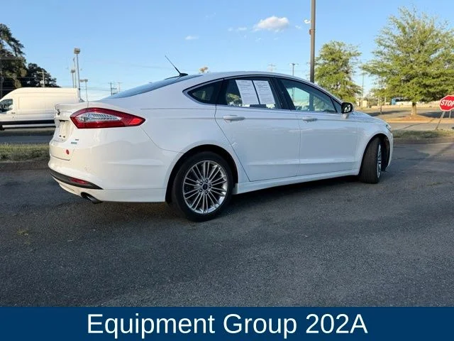 Used 2014 White Ford SE image 3