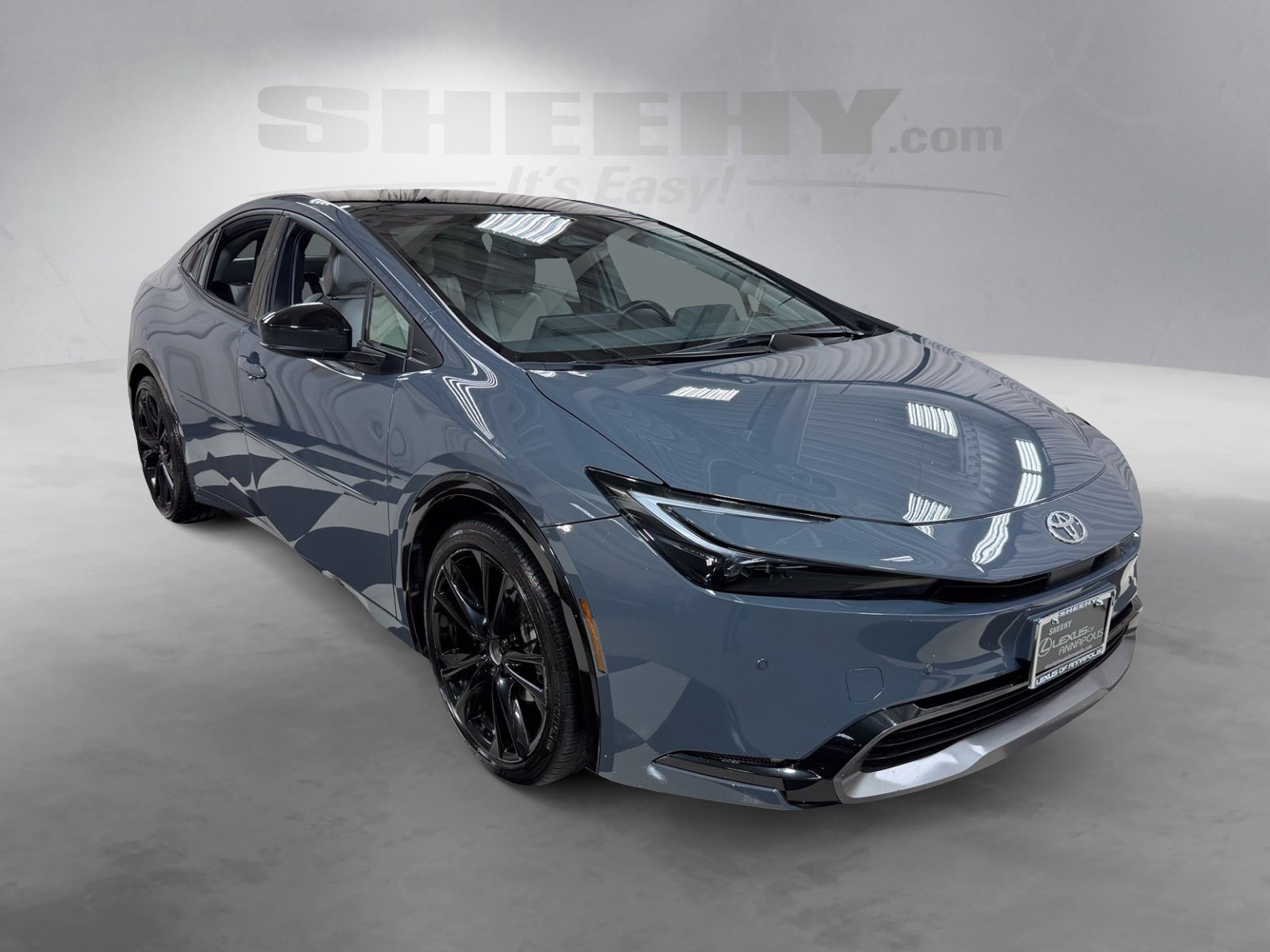 Used 2023 Gray Toyota XLE image 2