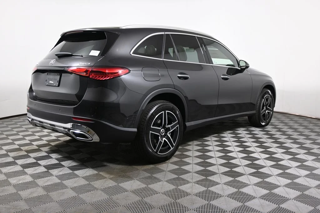 Used 2027 Gray Mercedes-Benz GLC 300 image 7
