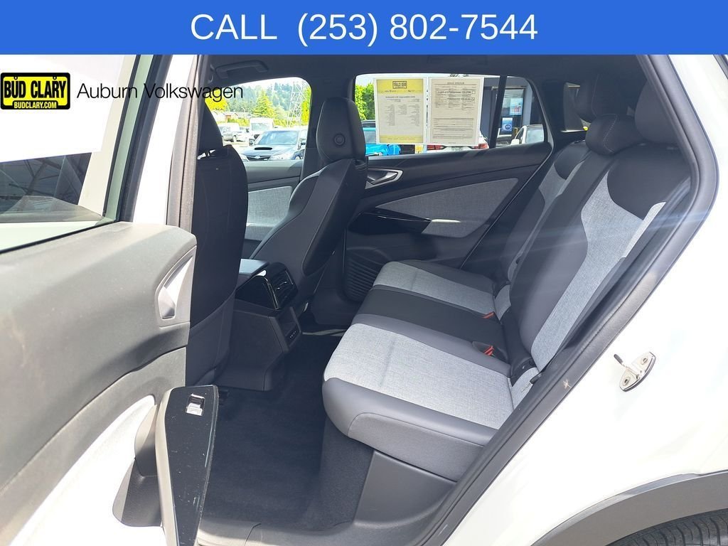 Used 2024 White/off-white Volkswagen Standard image 13