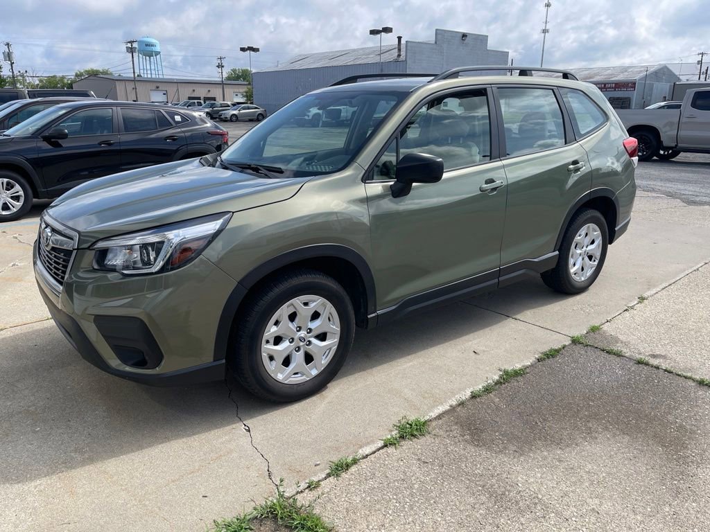 Used 2019  Subaru  image 1