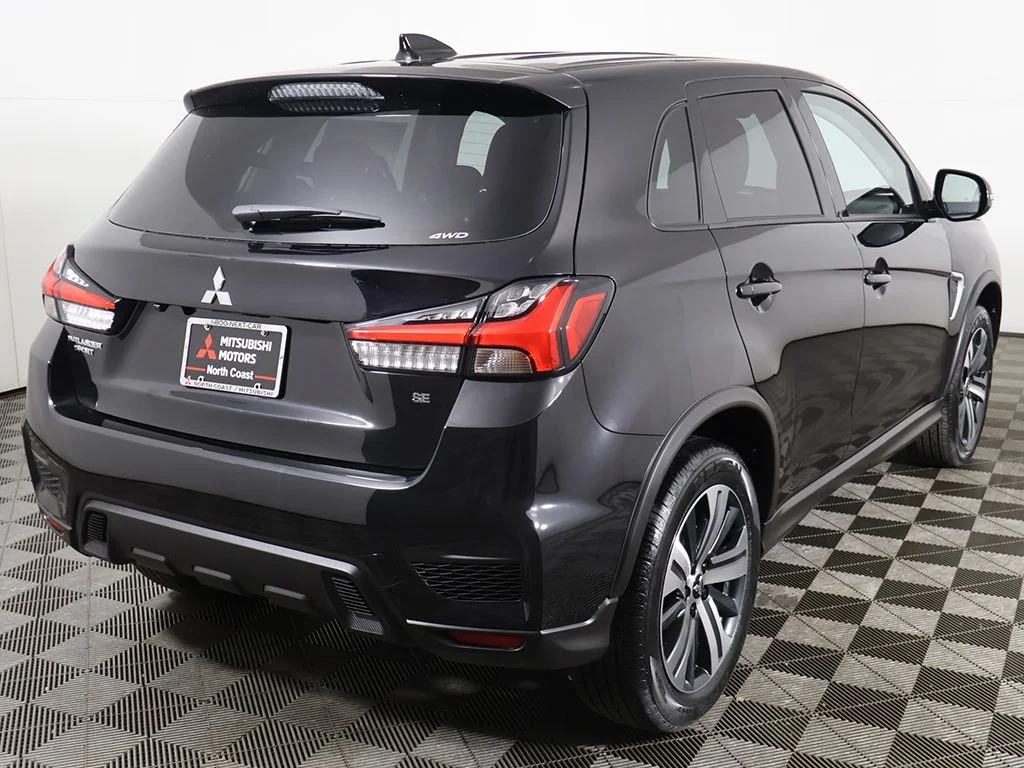 New 2026 Black Mitsubishi 2.0 SE image 9