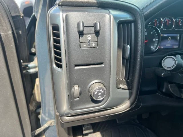 Used 2014 Blue Chevrolet LTZ image 28