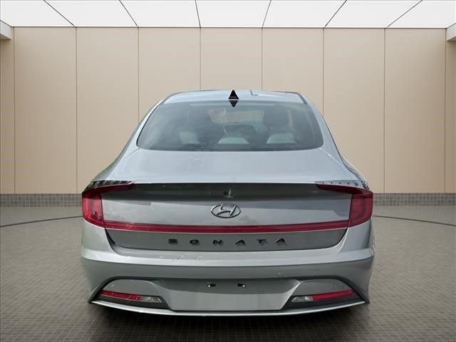 Used 2023 Gray Hyundai SE image 16