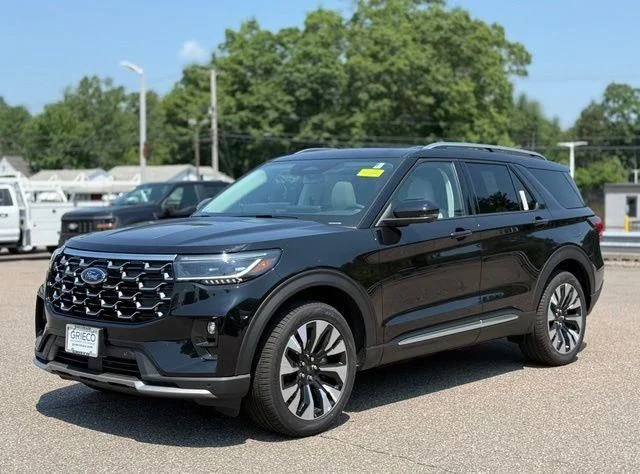 New 2026 Agate Black Metallic Ford Platinum™ image 10