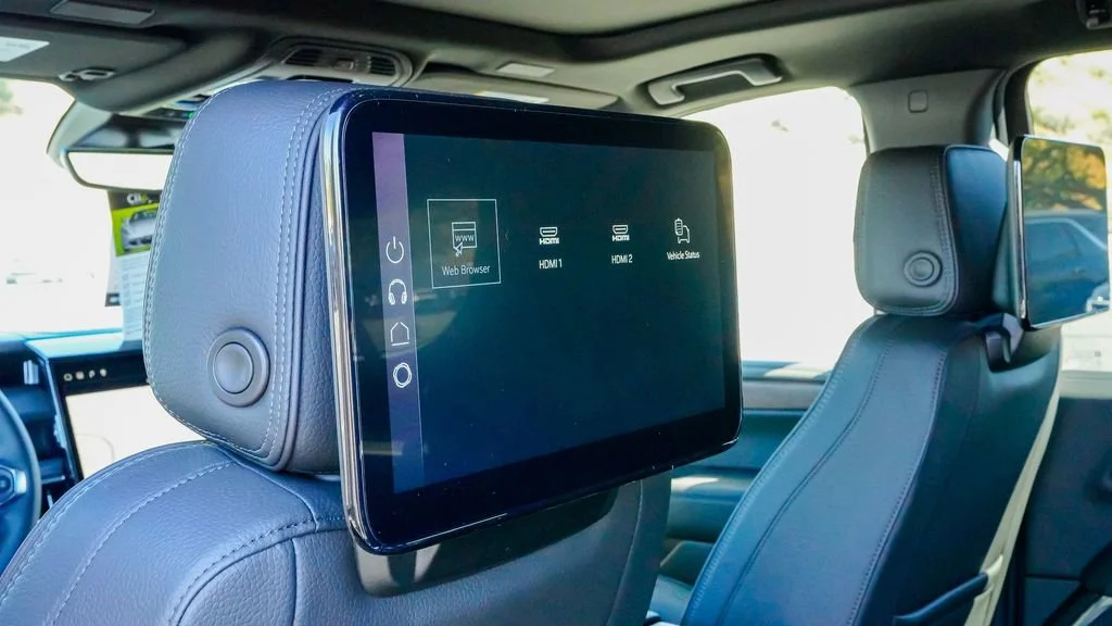 2026 GMC Yukon XL Denali - Photo 12