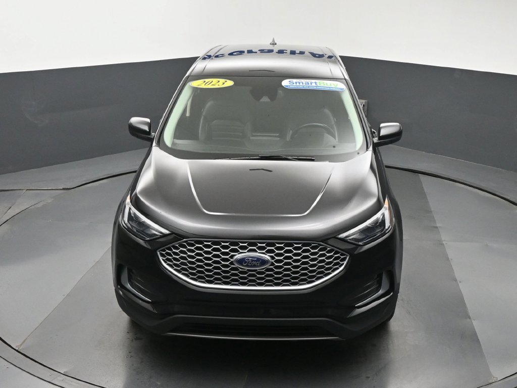Used 2023 Black Ford SEL image 26