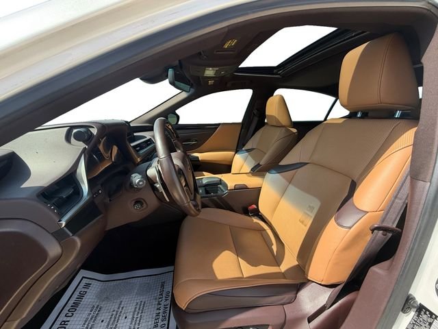Used 2020 White Lexus 350 image 10