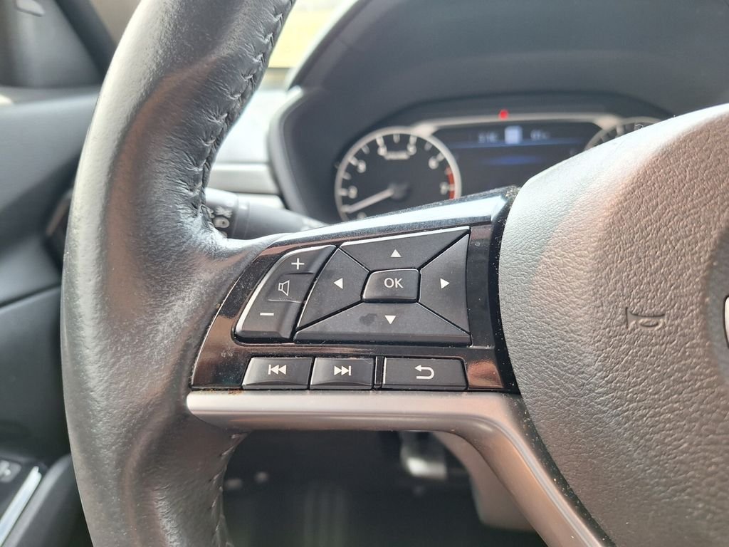 Used 2025 Black Nissan 2.5 SL image 17