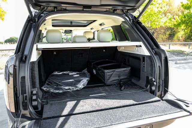 New 2027 Varesine Blue Land Rover SE image 62