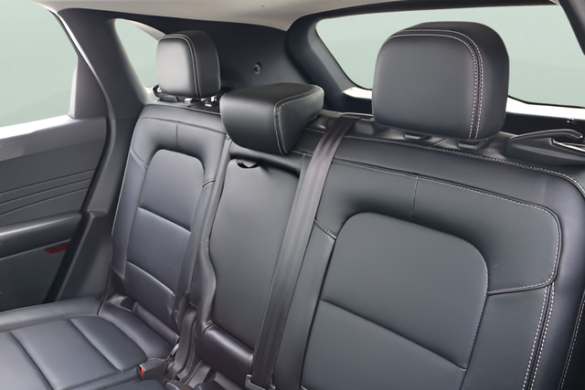 Used 2022 Black Ford SEL image 13