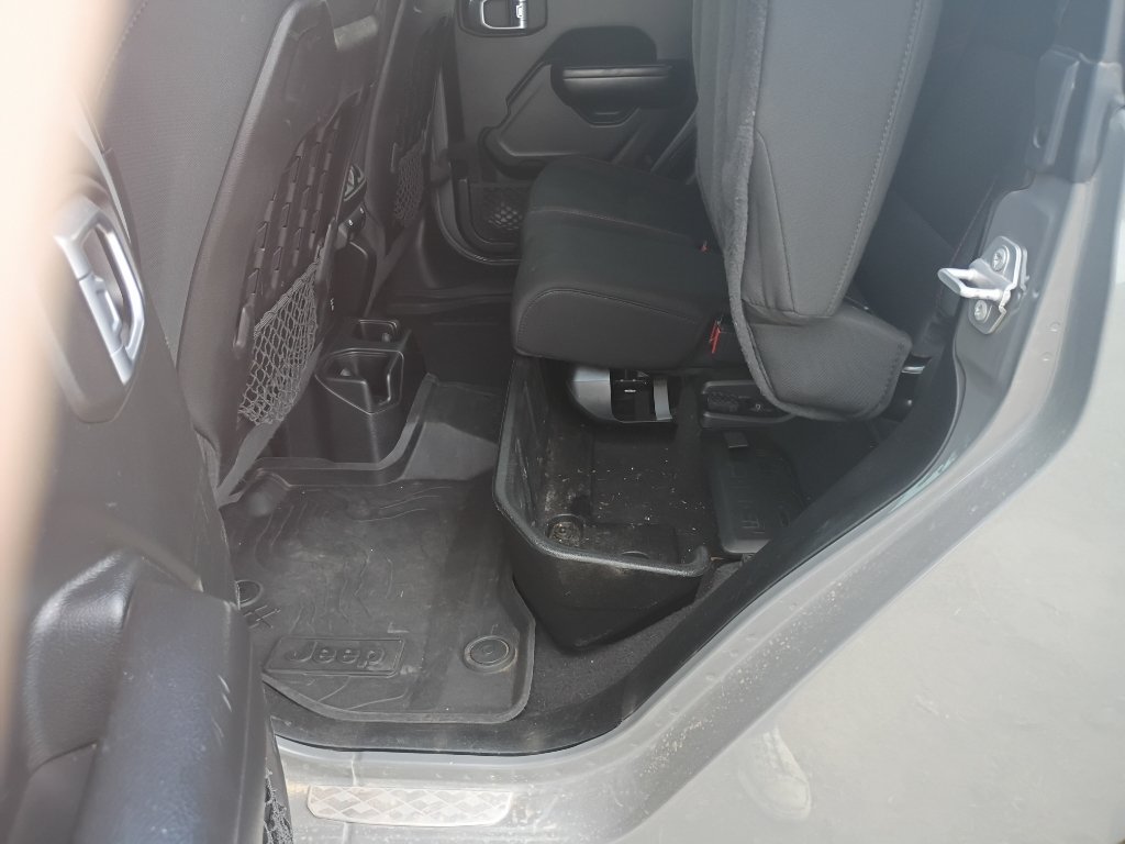 Used 2021 Granite Crystal Metallic Clearcoat Jeep Rubicon image 17