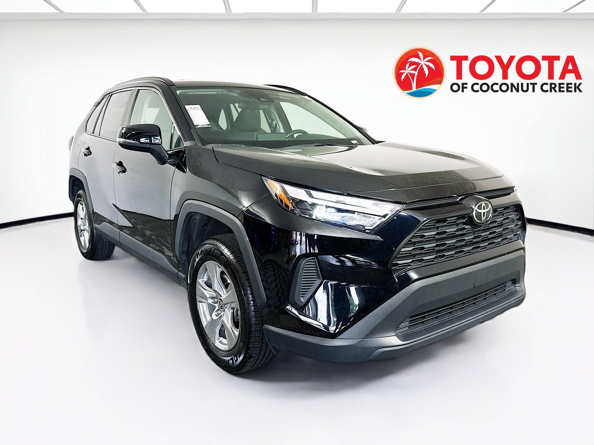 2024 Toyota RAV4 thumbnail 3