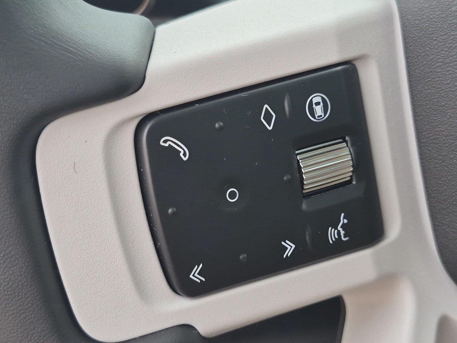 New 2026 Fuji White Land Rover S image 18