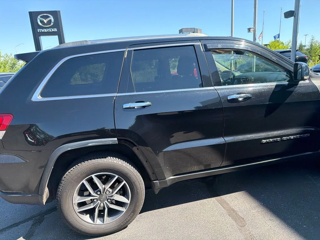 Used 2020 Black Jeep Limited image 10