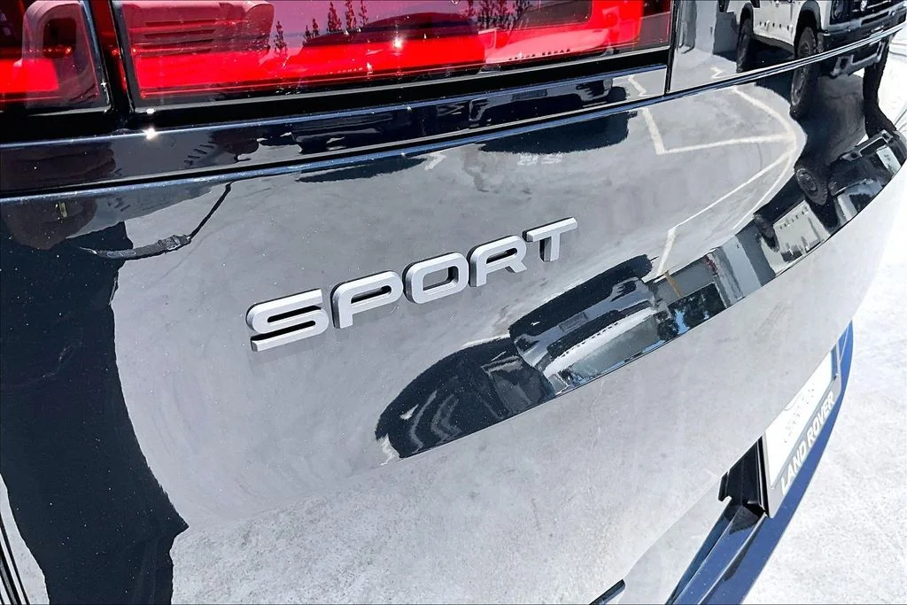 New 2026 Black Land Rover Dynamic SE image 9