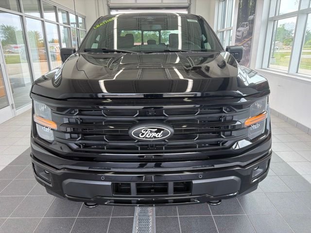New 2026 Agate Black Metallic Ford XLT image 2