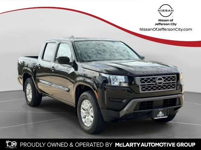 2022 Nissan Frontier SV Crew Cab 4X2 SWB's photo