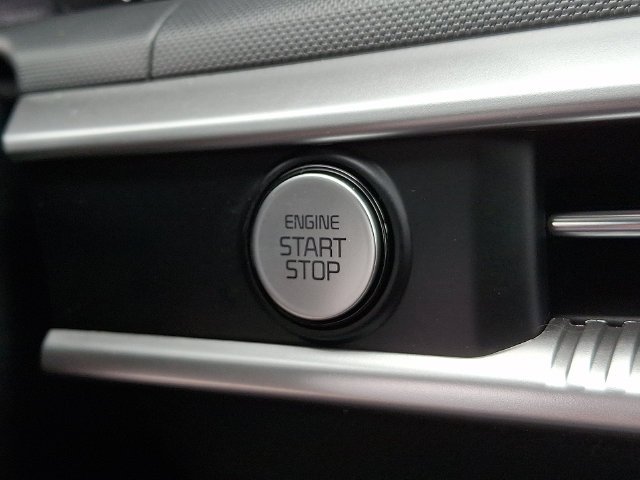 Used 2022 White Kia GT-Line image 26