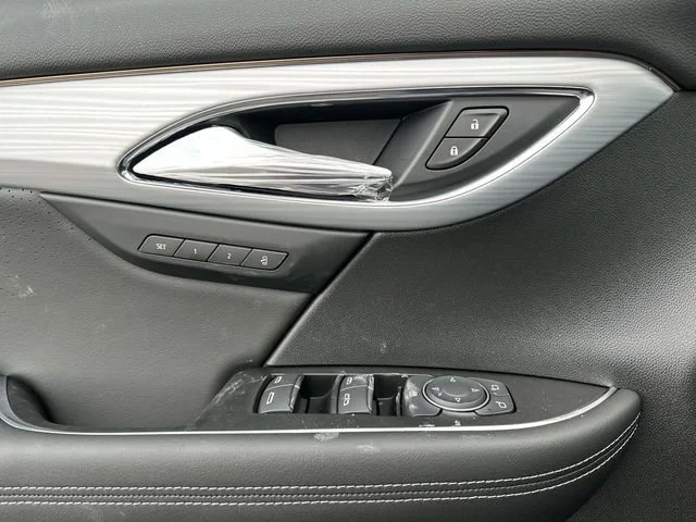 New 2026 Brilliant Red Buick Avenir image 24