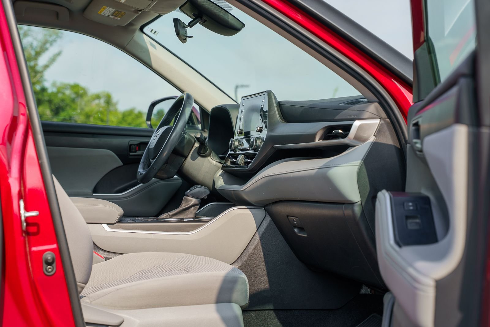 Used 2022 Red Toyota LE image 14