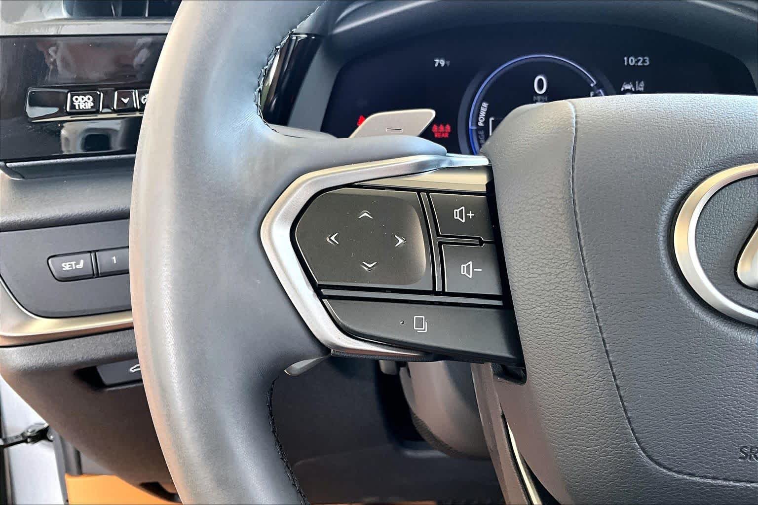 Used 2023 Iridium Lexus Luxury image 20