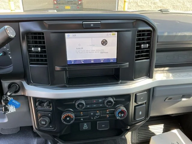 New 2026 Oxford White Ford XL image 15