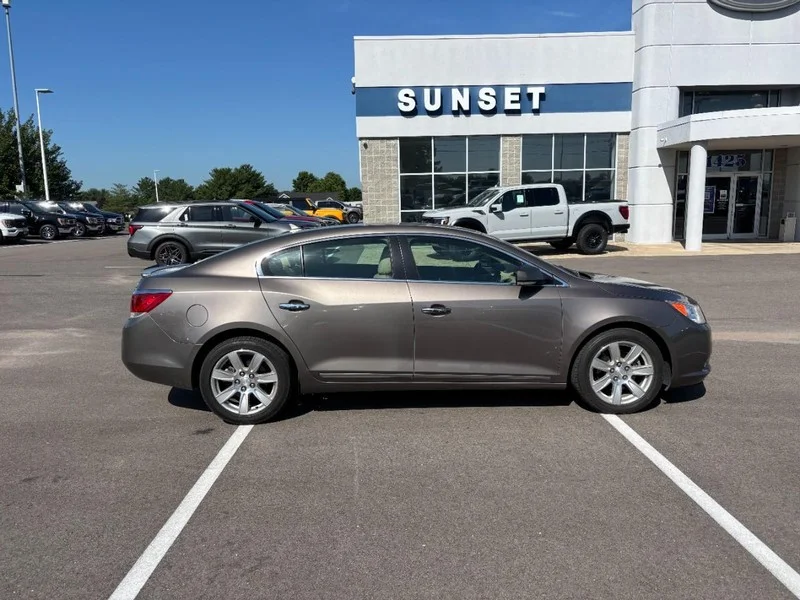 Used 2011 Buick LaCrosse CXL with VIN 1G4GC5EC9BF395863 for sale in Waterloo, IL