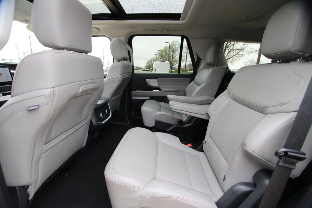 Used 2025 Space Silver Ford Active image 7