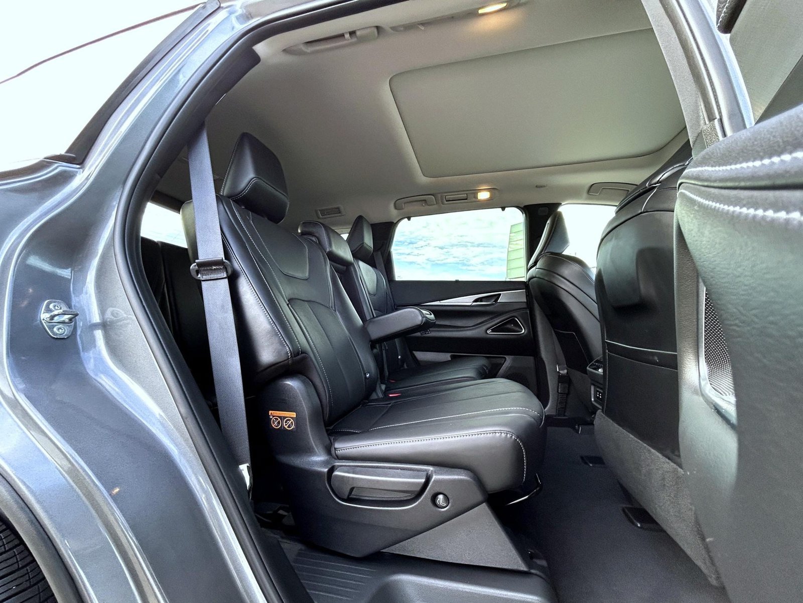 Used 2026 Gray INFINITI LUXE image 18