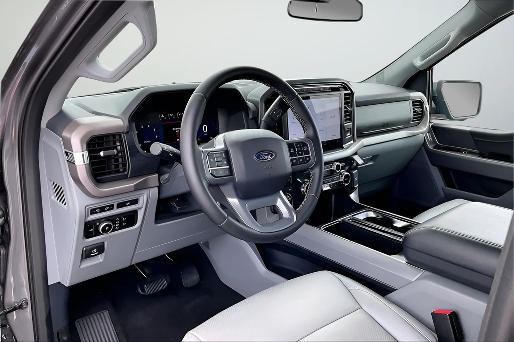 Used 2024 Gray Ford XLT image 14