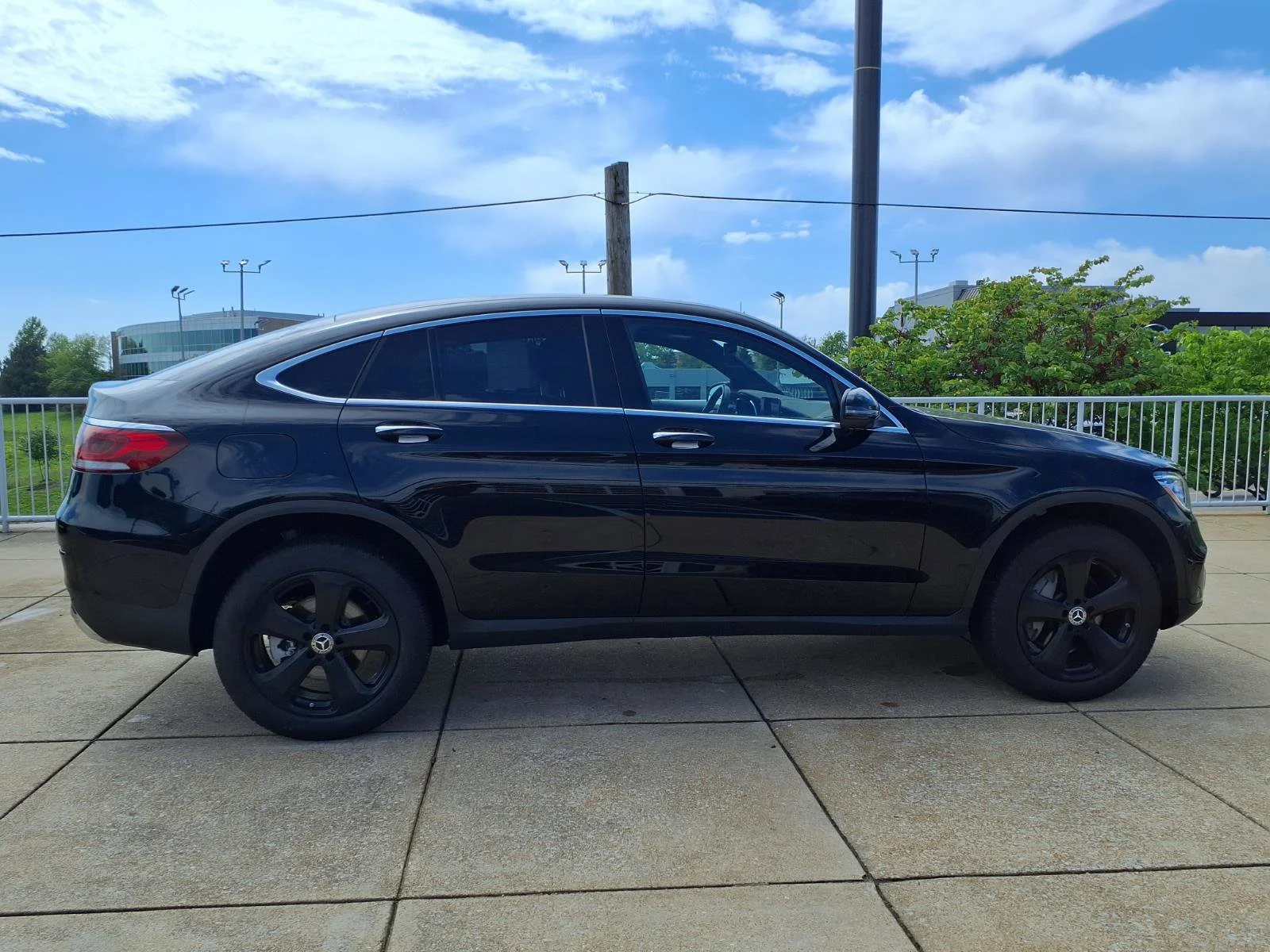 Used 2023 Black Mercedes-Benz GLC 300 image 30