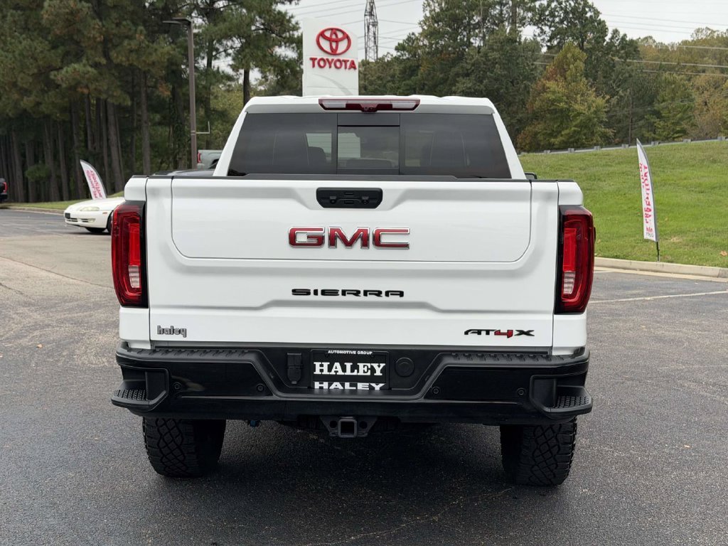 Used 2025 White GMC AT4X image 21