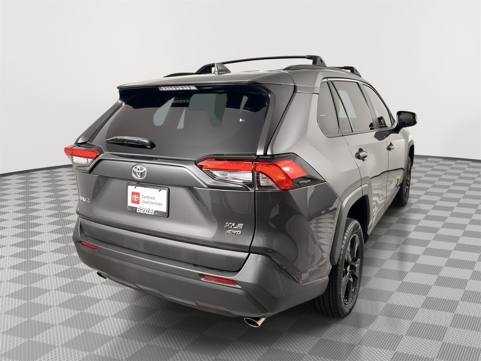 2022 Toyota RAV4 XLE - Photo 12