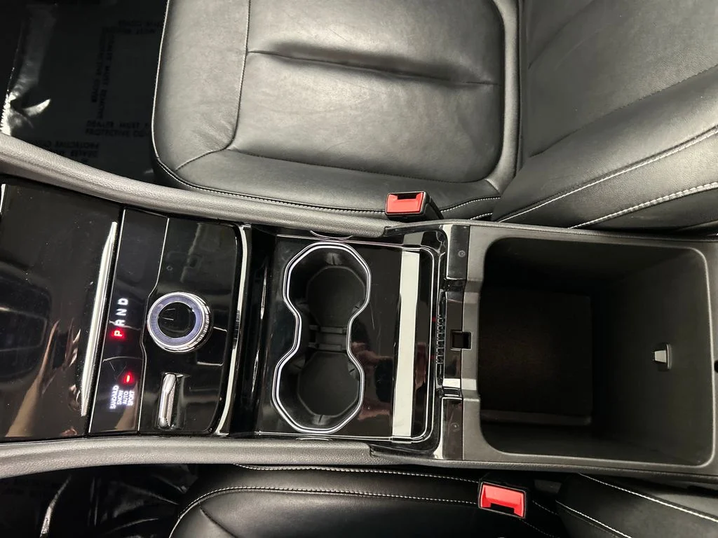 Used 2023 White/off-white Jeep Limited image 15