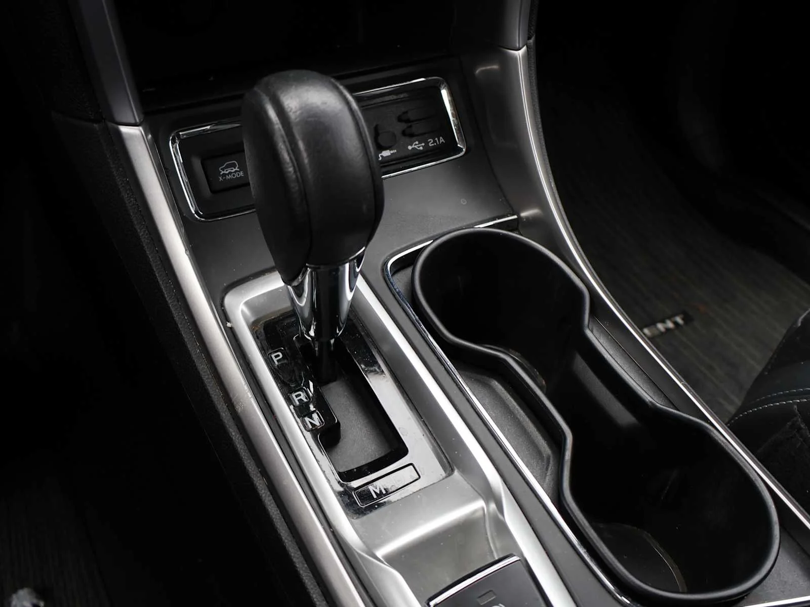 Used 2021 Ice Silver Metallic Subaru Limited image 25