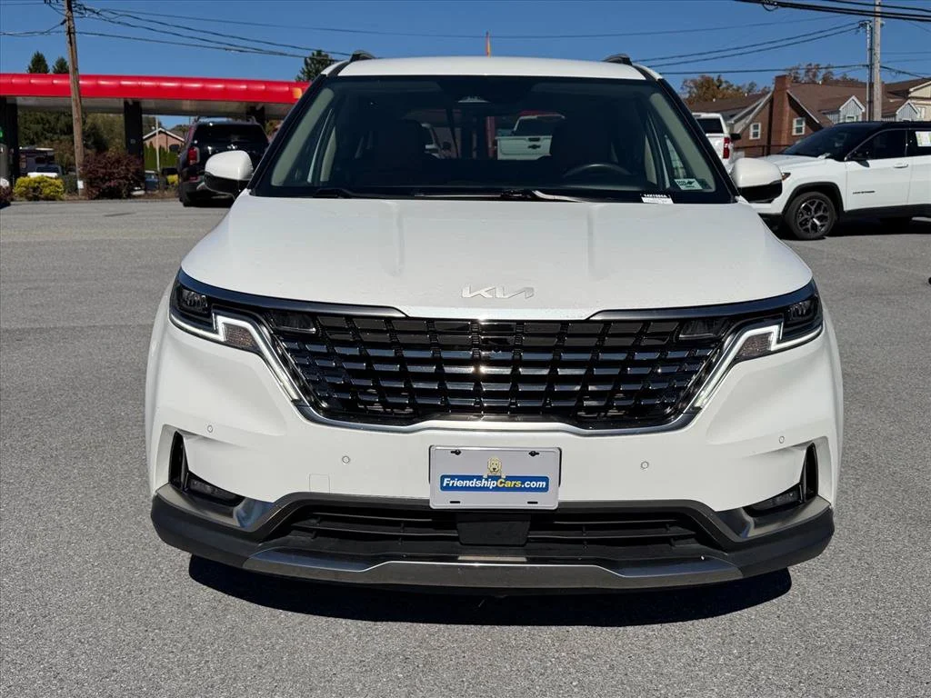 Used 2024 White Kia SX image 18