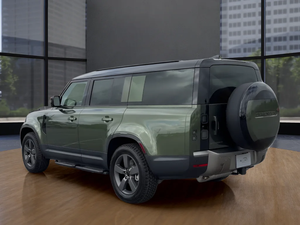 New 2026 Green Land Rover S image 7