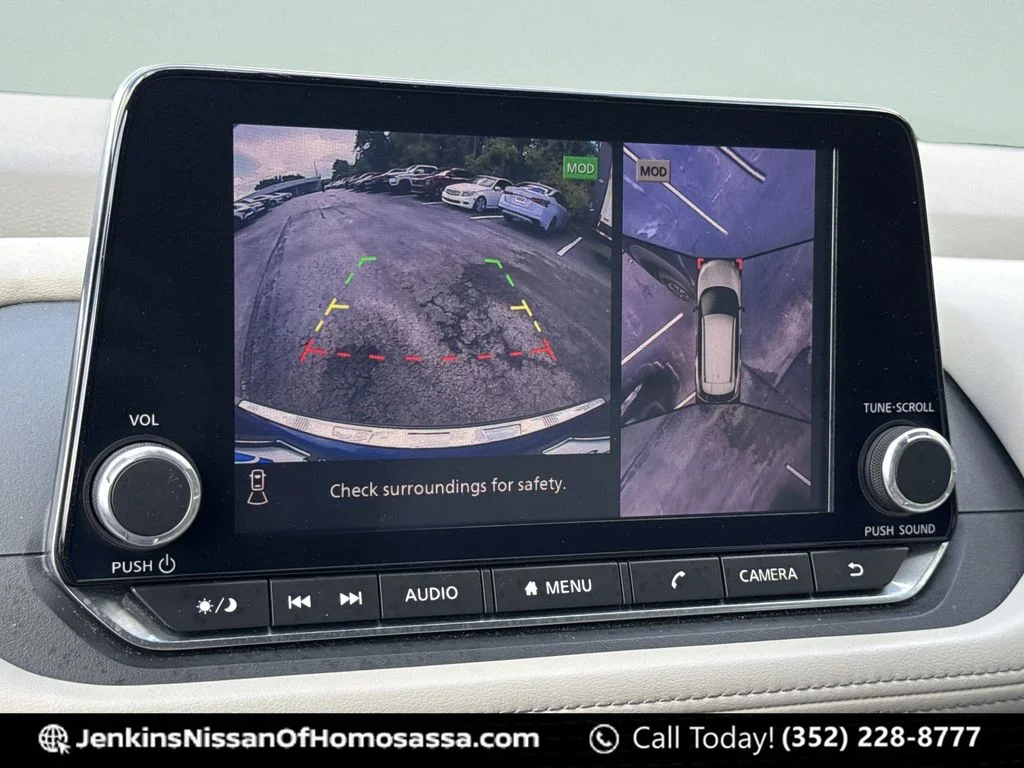 Used 2021 Blue Nissan SV image 36