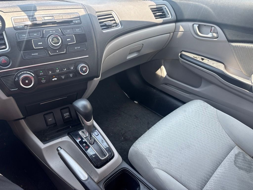 Used 2014 Alabaster Silver Metallic Honda LX image 20