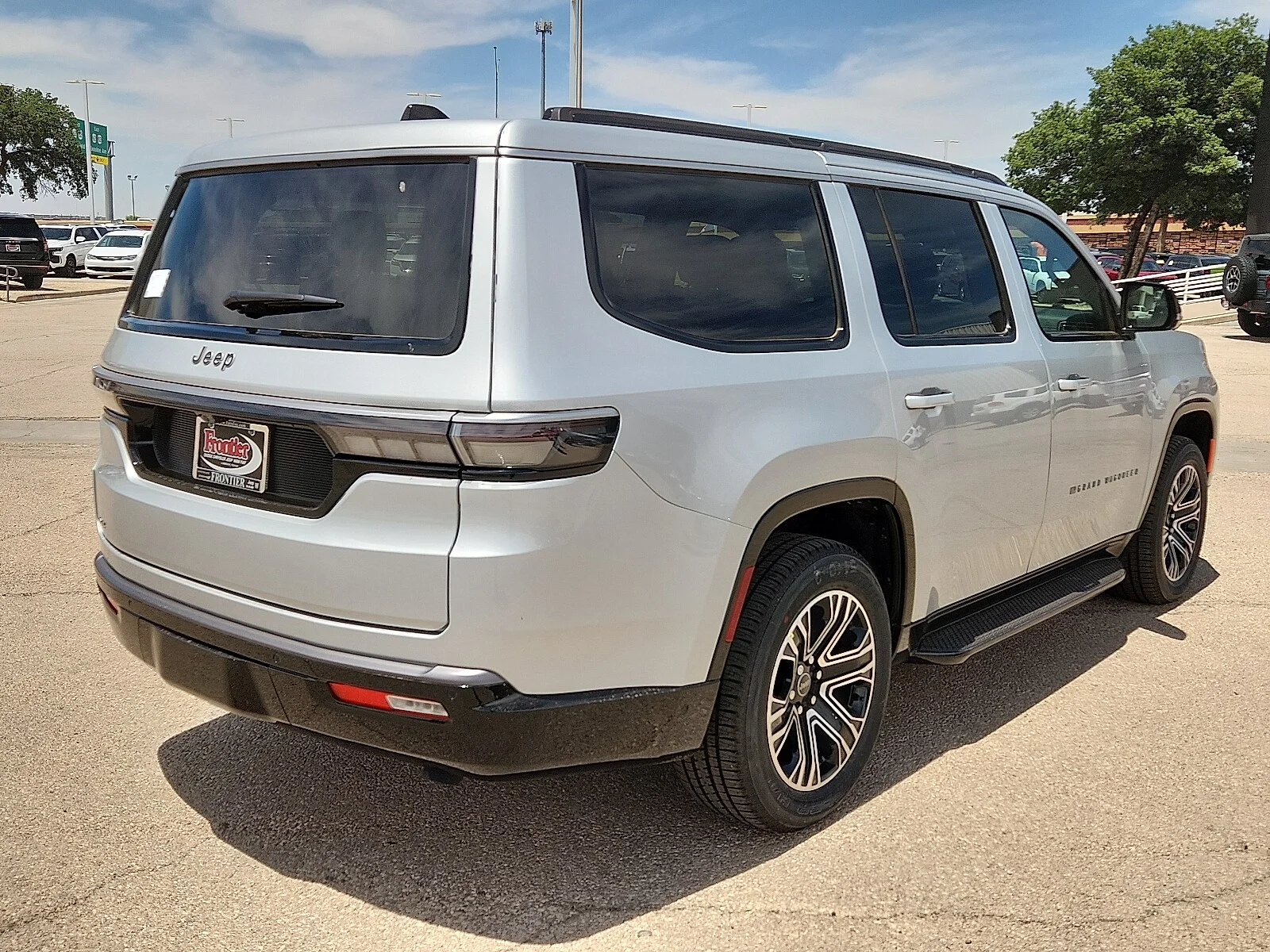 New 2026 Silver-Zynith  Paint Jeep 4X4 image 4