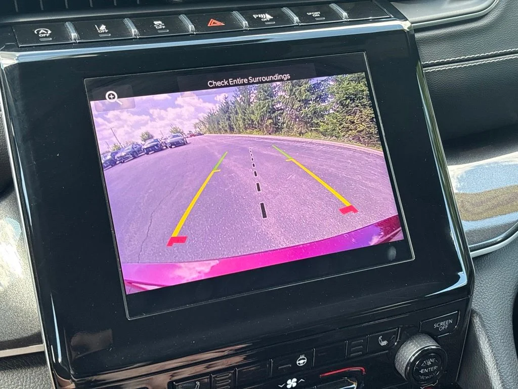 Used 2023 Red Jeep Altitude image 38
