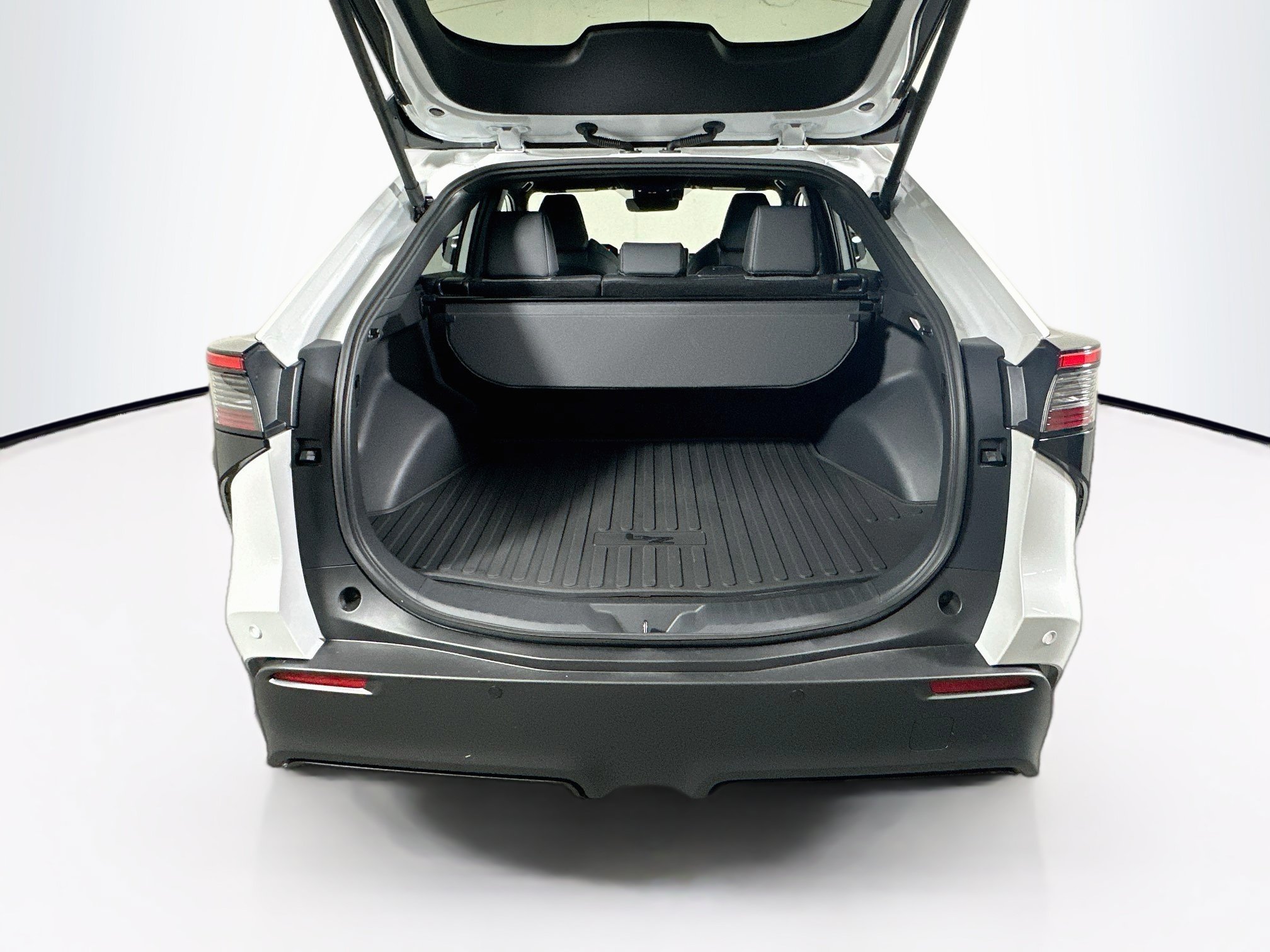 New 2026 Wind Chill Pearl Toyota XLE image 12