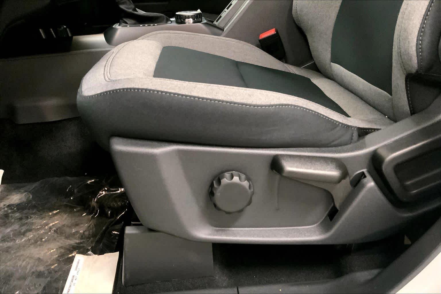 New 2026 Avalanche Gray Ford Big Bend® image 19