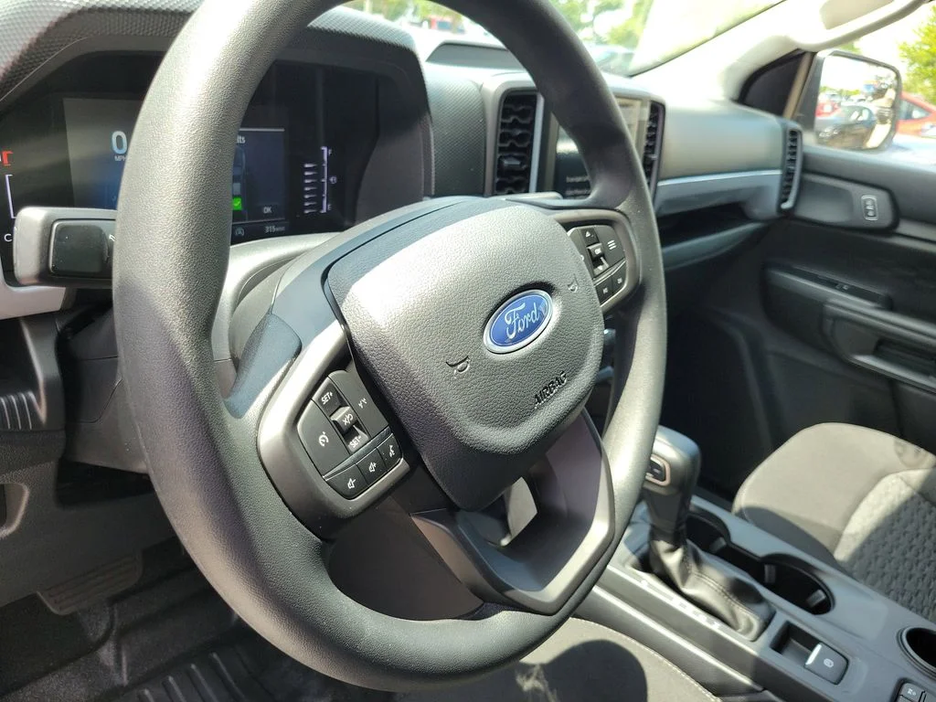 New 2026 Oxford White Ford XL image 15