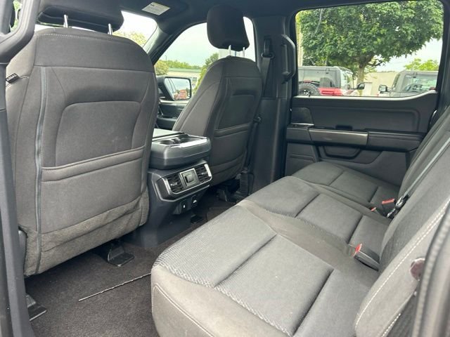 Used 2023 Black Ford XLT image 17